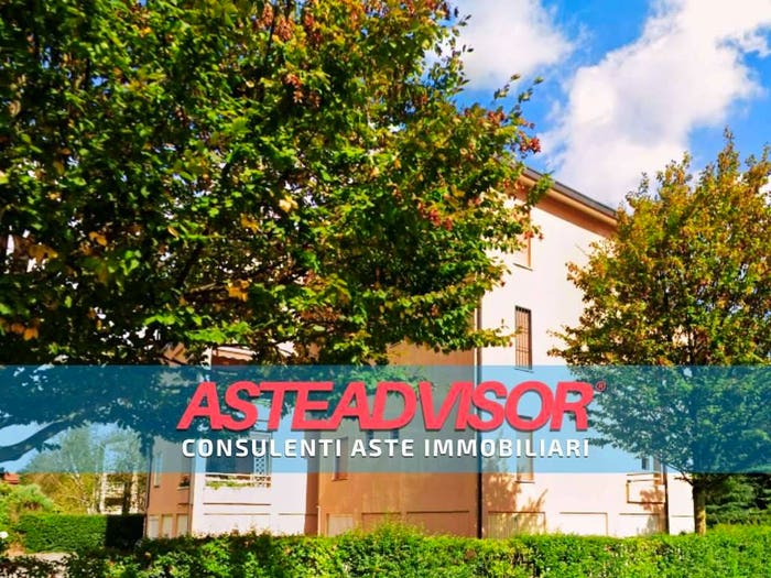 Appartamento con 5 locali in vendita in Via Calabria, Bernate La Ca', Arcore