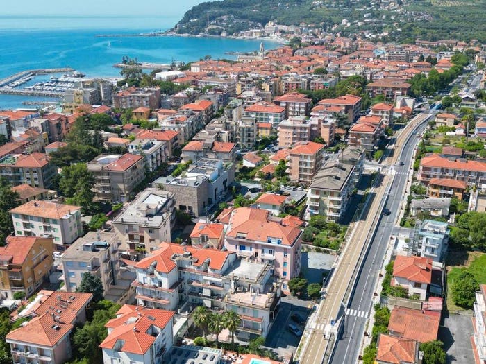Appartamento quadrilocale in vendita in Centro, Diano Marina