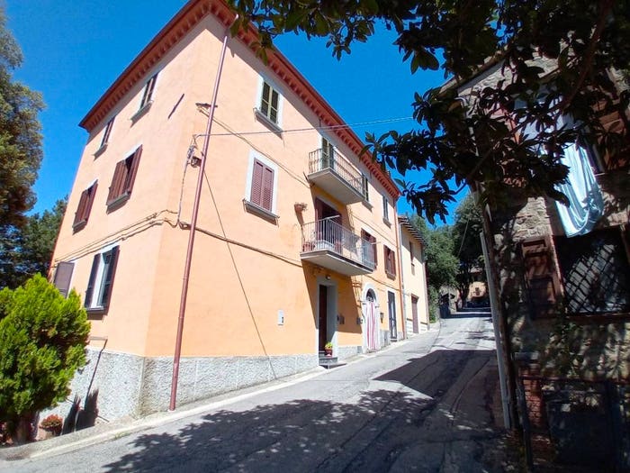 Appartamento con 5 locali in vendita in Via Roma, Centro, Collazzone