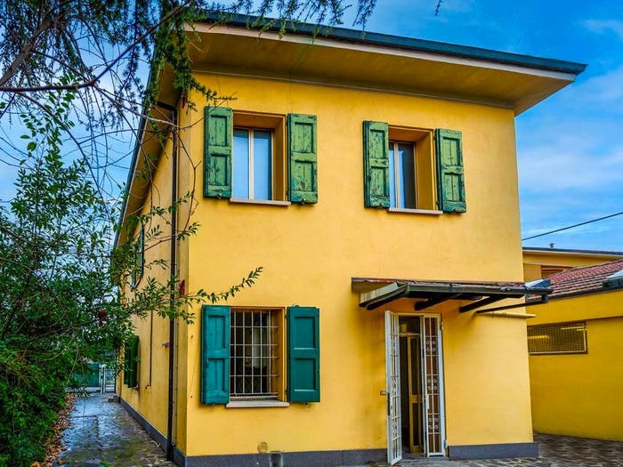 Casa con 6 locali in vendita in Via Fratelli Pinardi, Corticella, Bologna