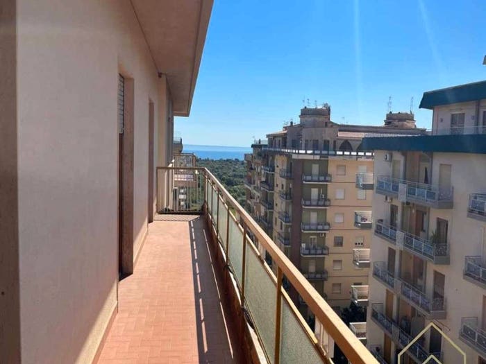 Appartamento con 6 locali in vendita in Via Diego D'Amico, Centro, Bagheria