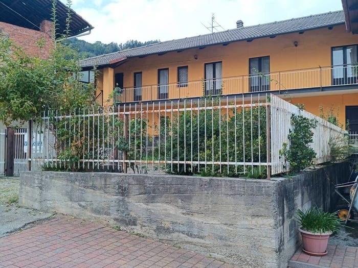 Casa con 6 locali in vendita in Via Villa, Centro, San Colombano Belmonte