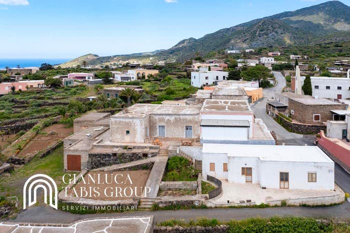 Casa con 6 locali in vendita in Vicolo dell'Unione, Scauri, Pantelleria