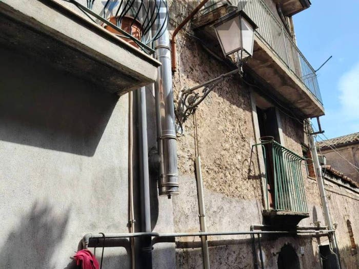 Casa con 6 locali in vendita in VIA DEI LONGHITANO, Centro, Randazzo