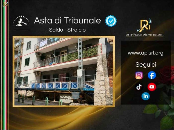 Appartamento con 6 locali in vendita in Piazza tammaro romano n, Grumo Nevano