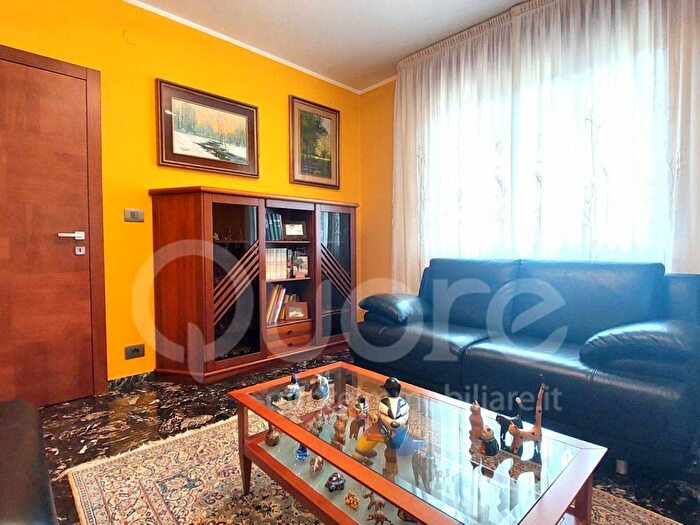 Casa con 6 locali in vendita in osoppo, Centro, Artegna