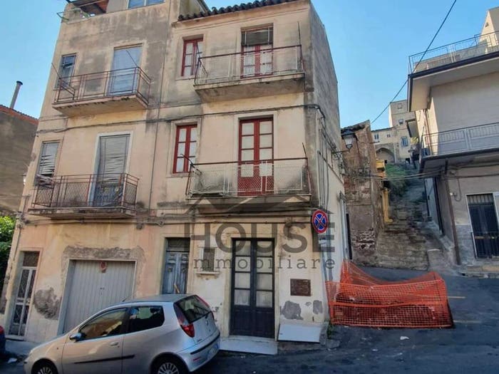 Casa bilocale in vendita in Via Gaudio, Paternò