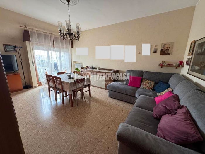 Appartamento trilocale in vendita in Via Monte Bisbino, Baranzate