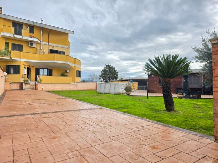 Appartamento trilocale in vendita in Via Nettuno Velletri, Loricina Seccia Tre Cancelli, Nettuno
