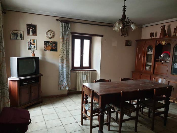 Casa con 6 locali in vendita in Centro, Frassinoro