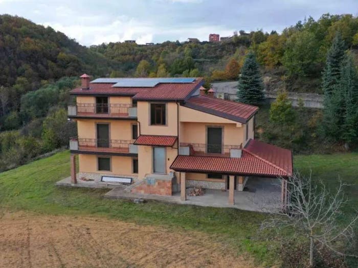 Casa con 6 locali in vendita in Contrada Montagnola, Acri