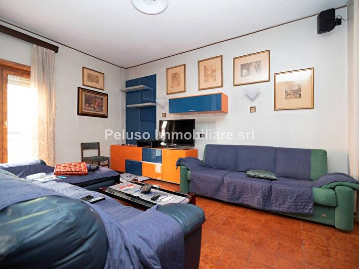 Appartamento quadrilocale in vendita in Via Valentino Mazzola, Roma, Roma