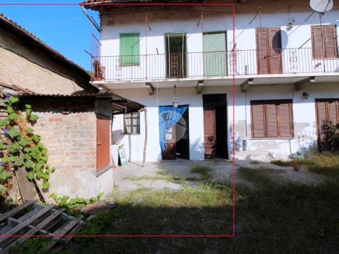 Casa trilocale in vendita in Via Valeirole, Centro, Corneliano d'Alba