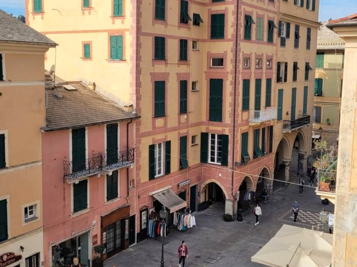 Appartamento con 5 locali in vendita in Piazza Giuseppe Garibaldi, Centro Storico, Rapallo