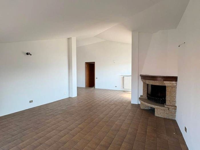 Appartamento quadrilocale in vendita in Via Monte Grappa, Boltiere