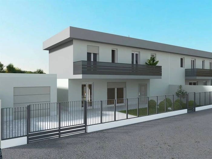 Casa quadrilocale in vendita in Via Stoppani No Number, Casorezzo