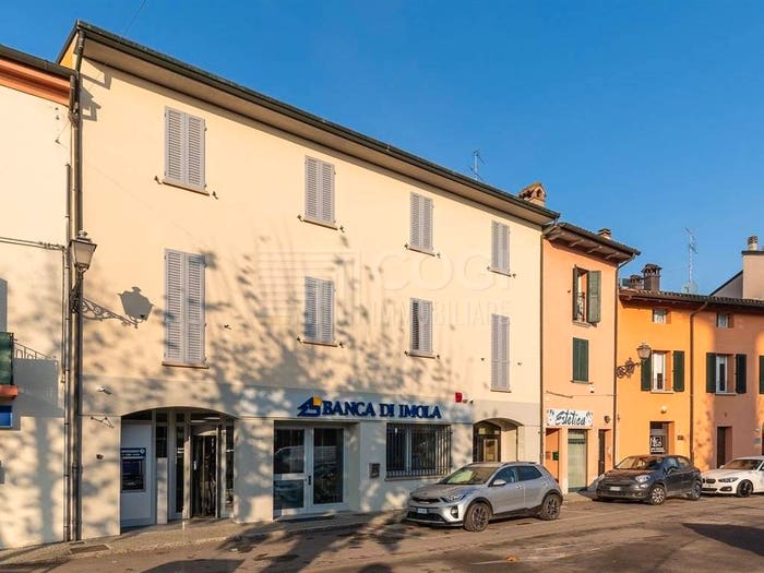 Appartamento con 5 locali in vendita in Centro, Mordano