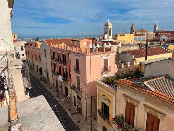 Appartamento quadrilocale in vendita in Via Nazareth, Centro Storico, Barletta