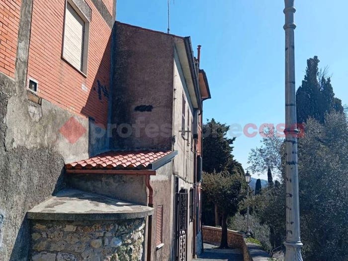 Appartamento trilocale in vendita in Via Belvedere Casali, Mandela