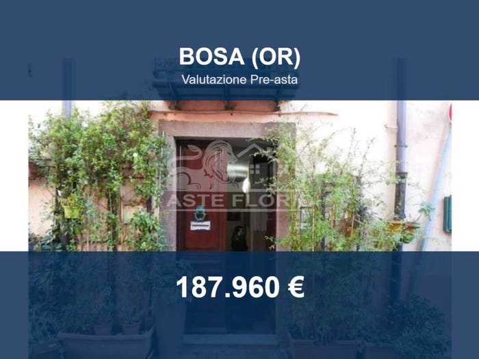 Appartamento con 6 locali in vendita in Corso Vittorio Emanuele II, Centro, Bosa