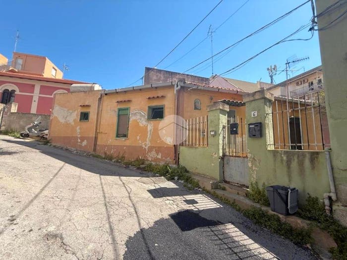 Casa bilocale in vendita in Via Fratellanza, Provinciale, Messina