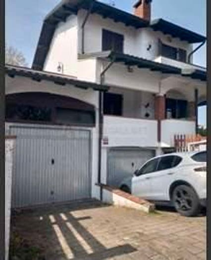 Appartamento quadrilocale in vendita in Frazione San Vito alla Via Giuseppe Verdi, San Vito, Gaggiano