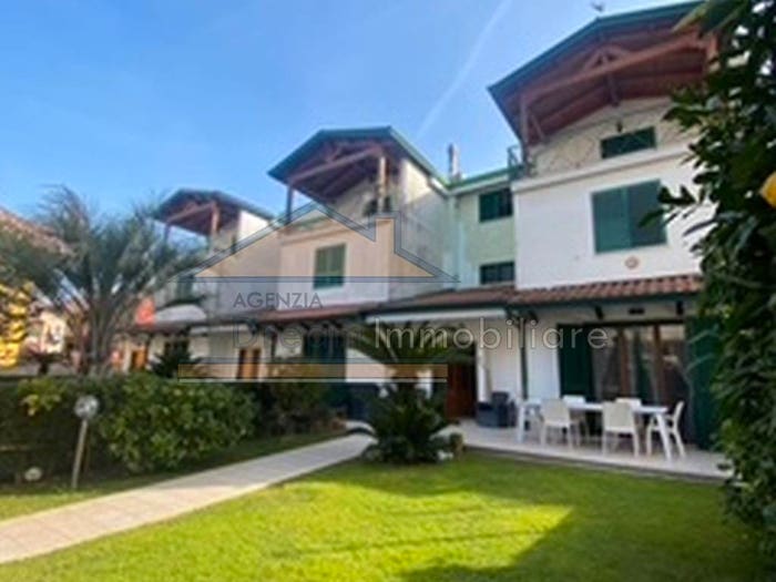 Casa con 6 locali in vendita in Via Colonne, Giardini Oasi Sacro Cuore, Giugliano in Campania