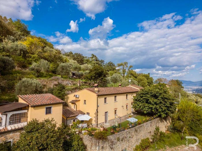 Casa con 6 locali in vendita in Via del Corso, San Baronto, Lamporecchio