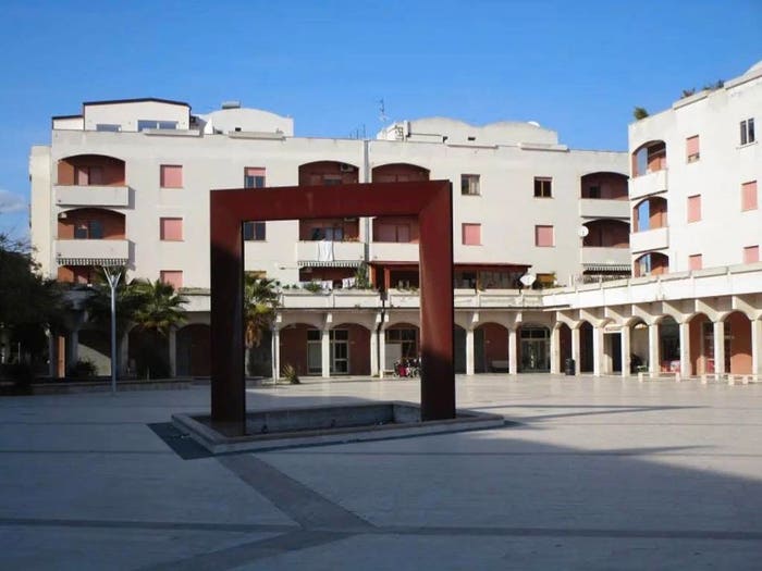 Appartamento con 5 locali in vendita in Largo Castelvetere, Caulonia