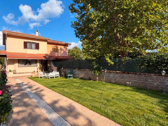 Casa quadrilocale in vendita in Belvedere Lidia, Nepi