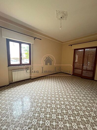 Casa con 6 locali in vendita in Viareggio