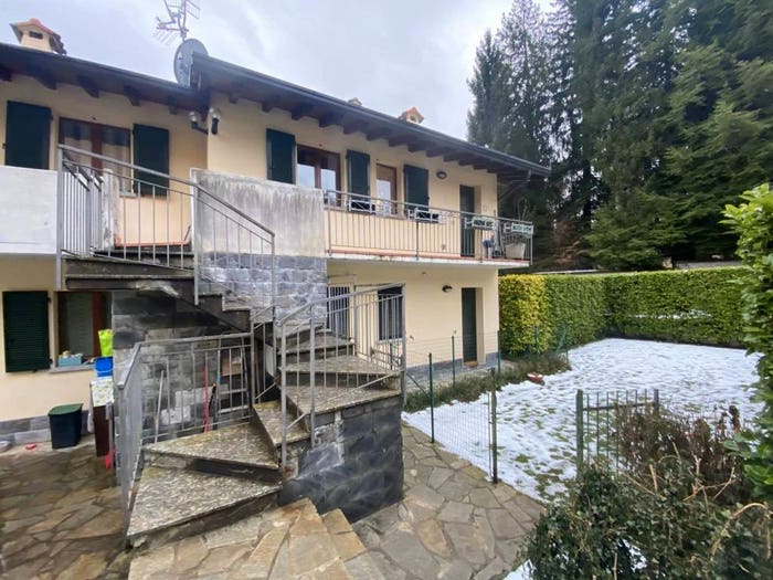 Appartamento trilocale in vendita in Via V Ceresola, Alta Valle Intelvi