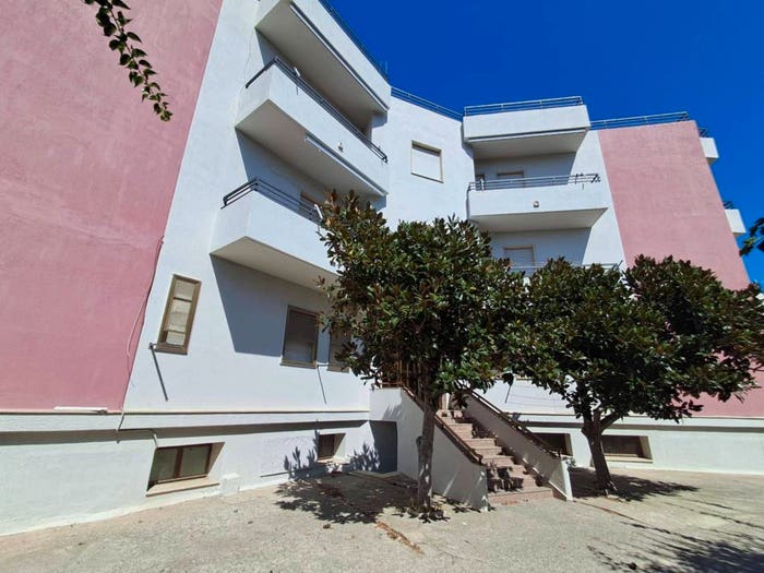 Appartamento trilocale in vendita in Via Magna Grecia, Borgata Marina, Roseto Capo Spulico