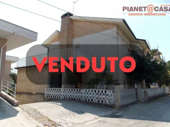 Casa con 6 locali in vendita in Via Benedetto Croce, Centobuchi, Monteprandone