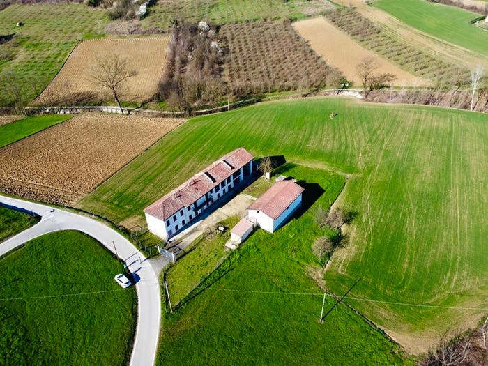 Casa con 6 locali in vendita in Strada Valle Lumello, Revigliasco d'Asti