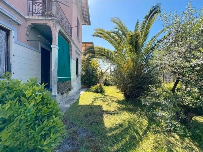 Casa con 5 locali in vendita in Via Franklin Delano Roosevelt, San Marco Acquacalda, Lucca
