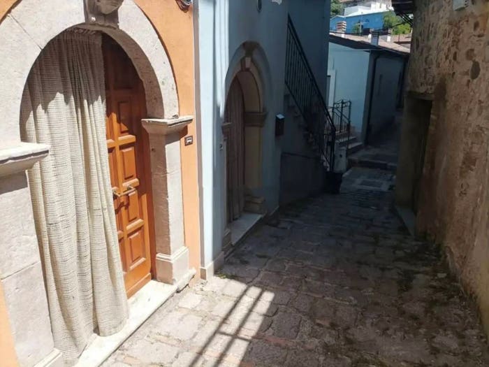 Appartamento trilocale in vendita in Via Ciro Menotti, Centro, Avigliano