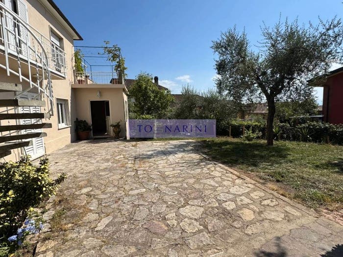 Casa con 6 locali in vendita in Via Antonio Labriola, Centro, Monsummano Terme