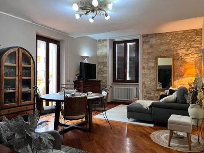 Appartamento con 5 locali in vendita in Piazza Arringo, Ascoli Piceno