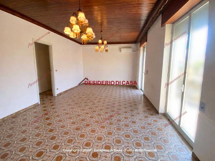 Appartamento quadrilocale in vendita in Via Libertà, Centro, Capo d'Orlando