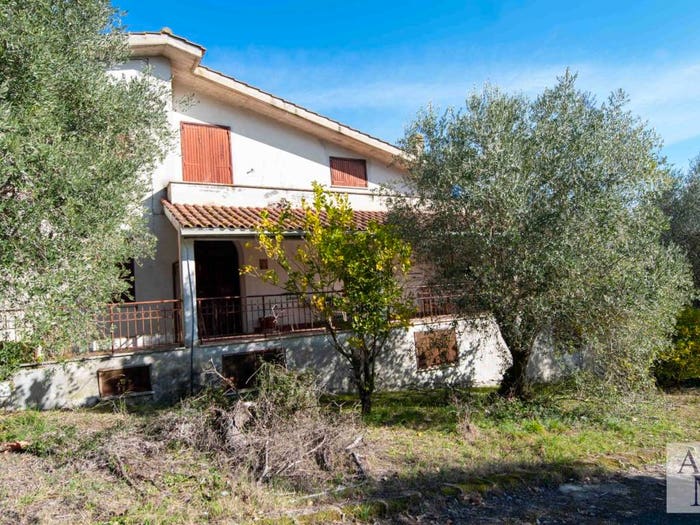 Casa con 6 locali in vendita in Via Fosso degli Arcacci, Cesano, Roma