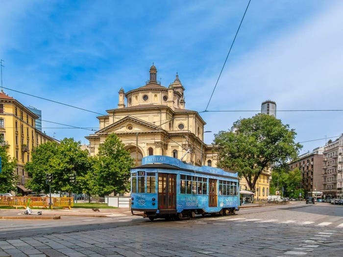 Appartamento quadrilocale in vendita in Piazza San Luigi, Lodi Brenta, Milano