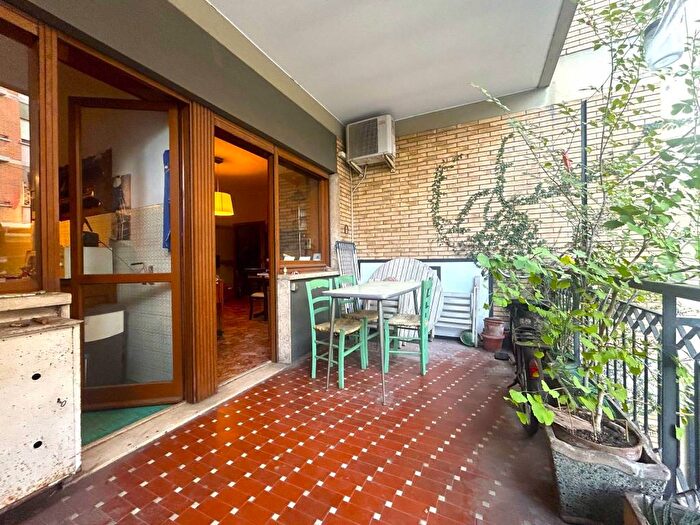 Appartamento bilocale in vendita in Via Deruta, Furio Camillo, Roma
