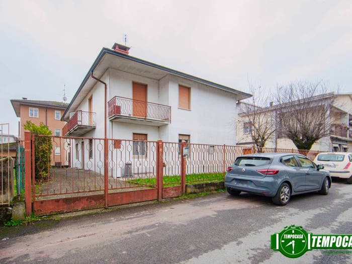 Appartamento trilocale in vendita in Via Giacomo Matteotti, Centro, Cava Manara