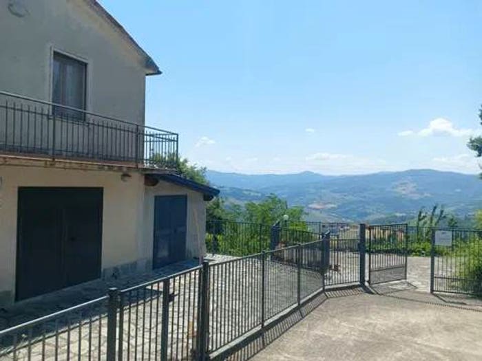 Casa quadrilocale in vendita in Località Stadera, Alta Val Tidone