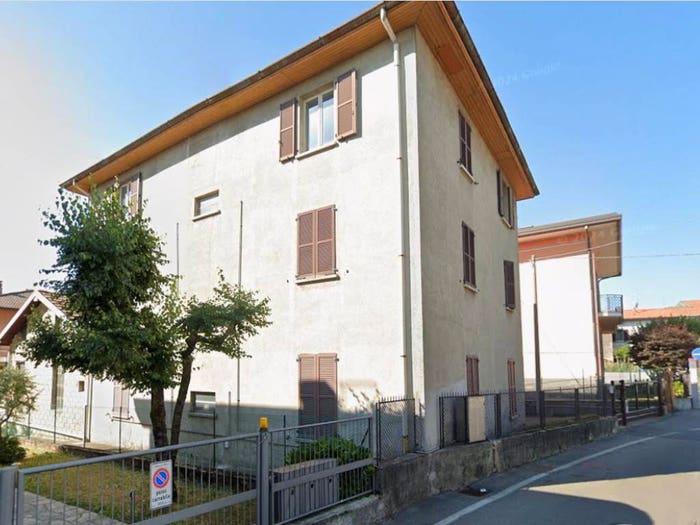 Casa con 6 locali in vendita in Via Oslavia, Semicentro, Cantù