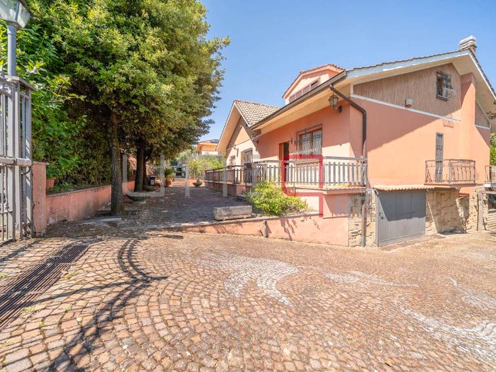 Casa con 6 locali in vendita in Via Palocci, Centro, Monte Porzio Catone