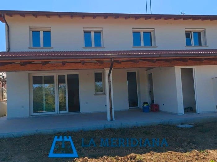 Casa con 6 locali in vendita in Centro, Lamporecchio