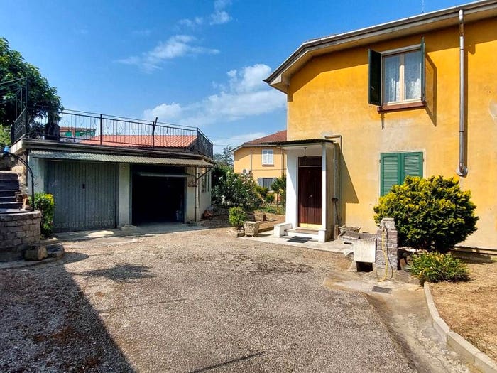 Casa trilocale in vendita in Strada Monte Valenza, Pomaro Monferrato