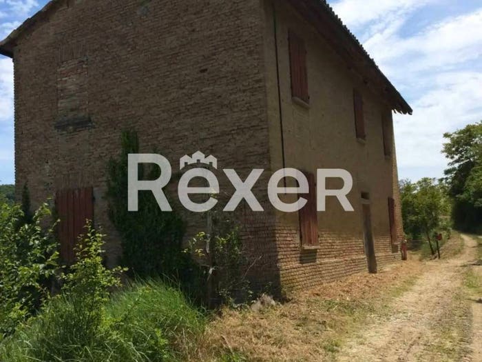 Casa con 6 locali in vendita in Via Borgo, Codevilla